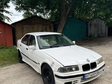 Авто BMW M5 1991 № 7995013