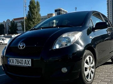 Авто Toyota Yaris 2009 № 7995033