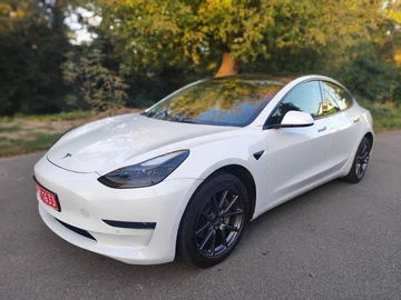 Авто Tesla Model 3 2021 № 7995085