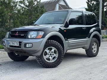 Авто Mitsubishi Pajero 2001 № 7995118