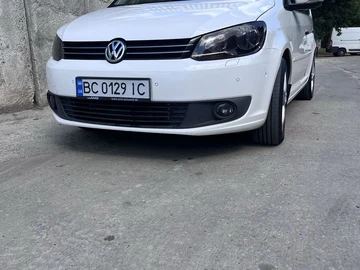 Авто Volkswagen Touran 2011 № 7995476