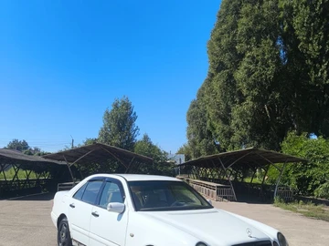 Авто Mercedes 220 1999 № 7995511