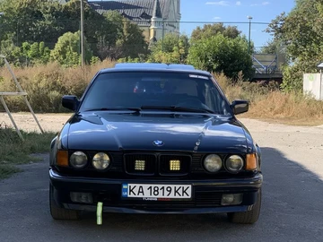 Авто BMW 7 Серия 1988 № 7995641