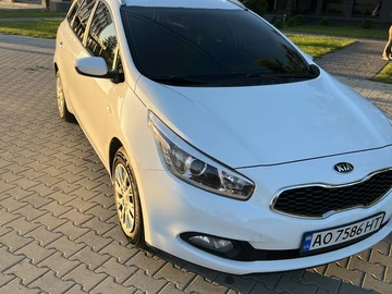 Авто KIA Cee X27 D 2013 № 7995938