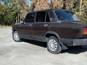 Авто ВАЗ 2105 1983 № 7996077