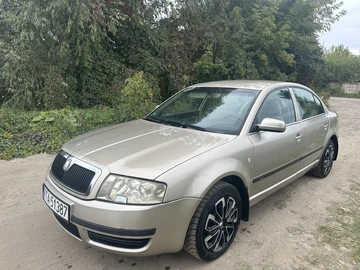 Авто Skoda Superb 2004 № 7996081