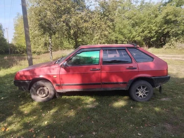 Авто ВАЗ 2109 1992 № 7996320