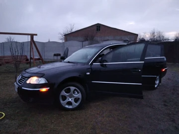 Авто Volkswagen Passat Sedan 2001 № 7996323