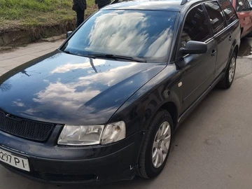 Авто Volkswagen Passat Sedan 1999 № 7996394