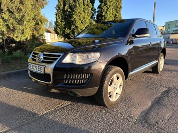 Авто Volkswagen Touareg 2007 № 7996399