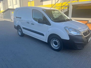 Авто Peugeot Partner 2018 № 7996510