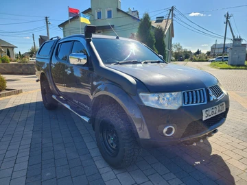 Авто Mitsubishi L 200 2012 № 7997306