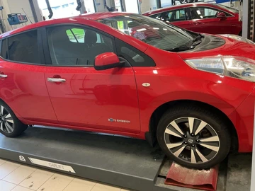 Авто Nissan Leaf 2016 № 7997683
