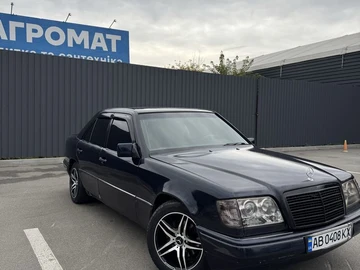 Авто Mercedes 220 1994 № 7998670