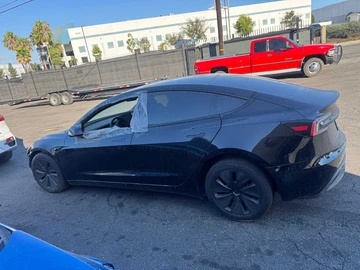 Авто Tesla Model 3 2024 № 7998845