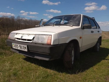 Авто ВАЗ 2109 1989 № 7999215