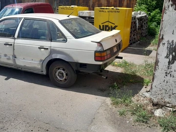Авто Volkswagen Passat Sedan 1989 № 7999247