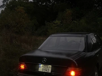 Авто Mercedes 260 1986 № 7999317