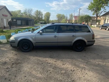 Авто Volkswagen Passat Variant 2003 № 7999378