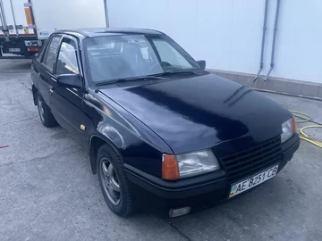 Авто Opel Kadett 1991 № 8000083