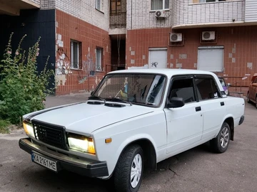 Авто ВАЗ 2107 1991 № 8000085