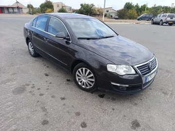 Авто Volkswagen Passat Sedan 2006 № 8000115