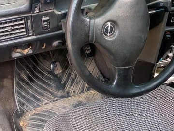 Авто Opel Kadett 1988 № 8000134