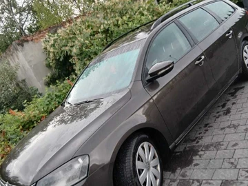 Авто Volkswagen Passat Variant 2012 № 8000310