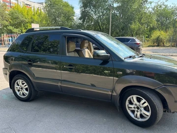 Авто Hyundai Tucson 2006 № 8000317