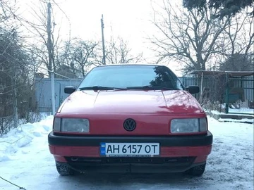 Авто Volkswagen Passat Sedan 1991 № 8000351