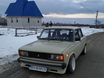 Авто ВАЗ 2105 1986 № 8000354