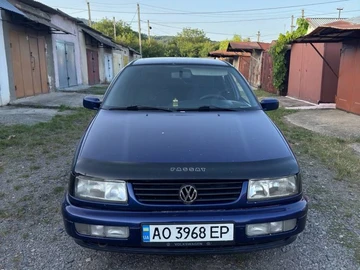 Авто Volkswagen Passat Sedan 1996 № 8000530