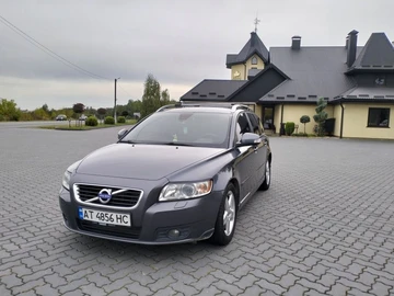 Авто Volvo V50 2010 № 8000850