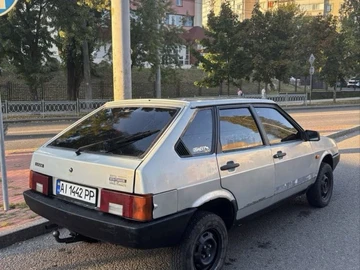 Авто ВАЗ 2109 1989 № 8000883