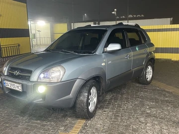 Авто Hyundai Tucson 2008 № 8001000
