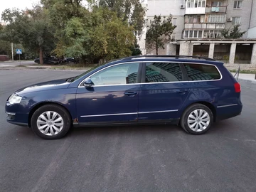 Авто Volkswagen Passat Variant 2007 № 8001049
