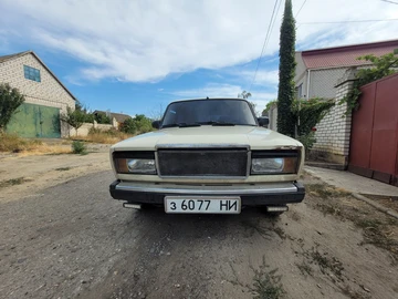 Авто ВАЗ 2107 1986 № 8001379