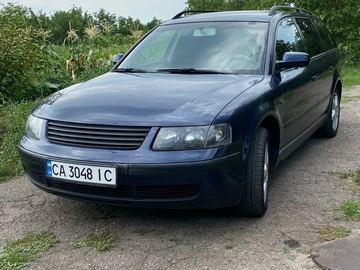Авто Volkswagen Passat Variant 1999 № 8001385