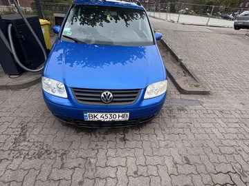 Авто Volkswagen Touran 2005 № 8001394