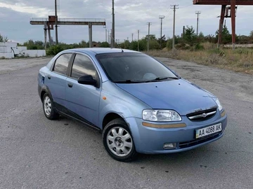 Авто Chevrolet Aveo 2005 № 8001395