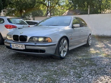 Авто BMW 5 Серия 2001 № 8001477