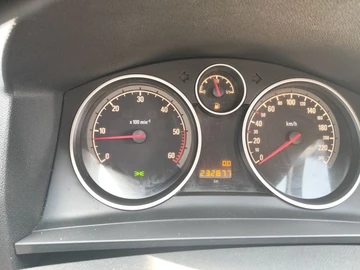 Авто Opel Zafira 2010 № 8001653