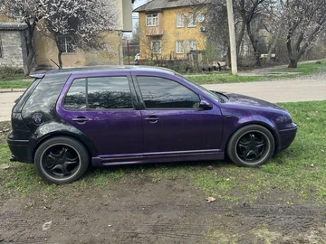 Авто Volkswagen Golf 1998 № 8001717