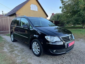 Авто Volkswagen Touran 2007 № 8001836