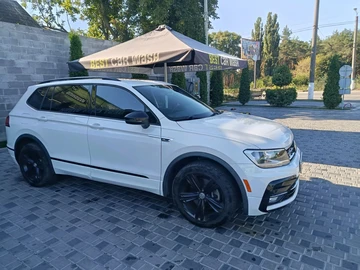 Авто Volkswagen Tiguan 2019 № 8001819
