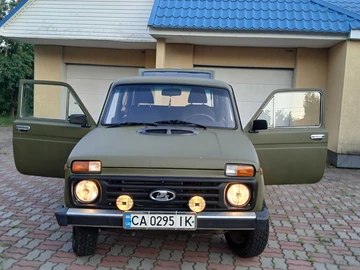Авто ВАЗ 2121 1989 № 8002342