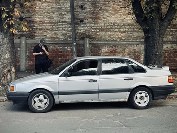 Авто Volkswagen Passat Sedan 1988 № 8002681