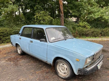 Авто ВАЗ 2107 1988 № 8003011