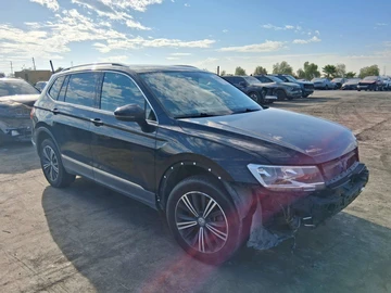 Авто Volkswagen Tiguan 2018 № 8003063