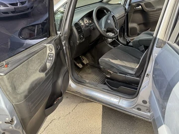 Авто Opel Zafira 2004 № 8003075